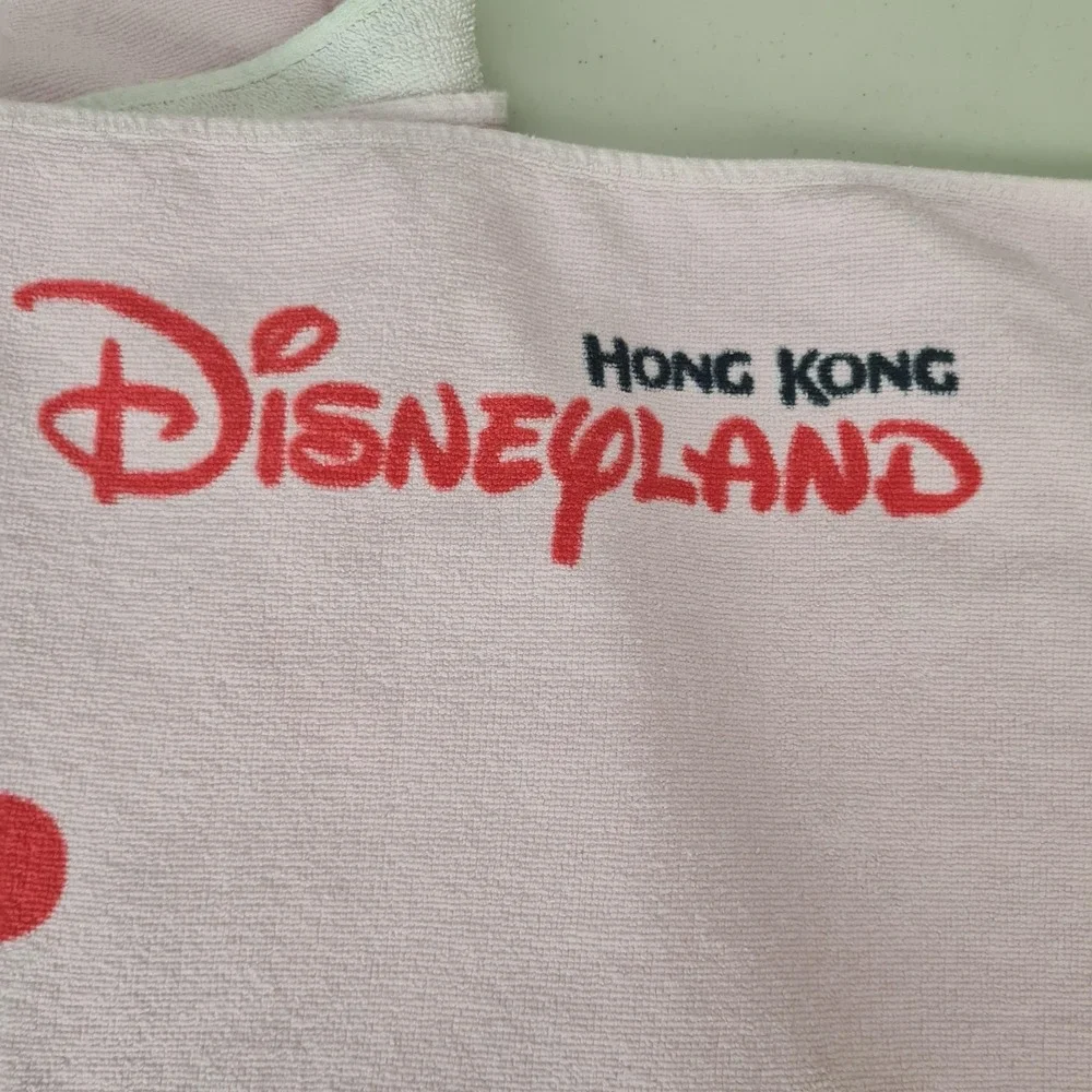 Disney Hong Kong Disneyland Beach Towel Marie Cat Pink Flowers 29x57 Cotton